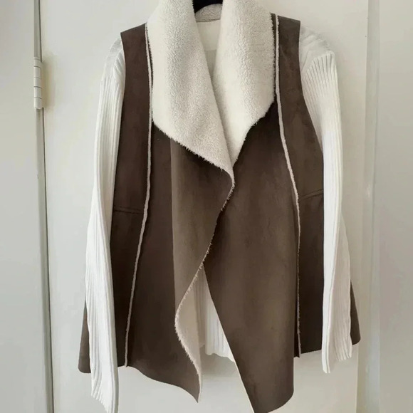Susina Jackets & Blazers - Vintage Faux Suede Shearling Vest - Size S